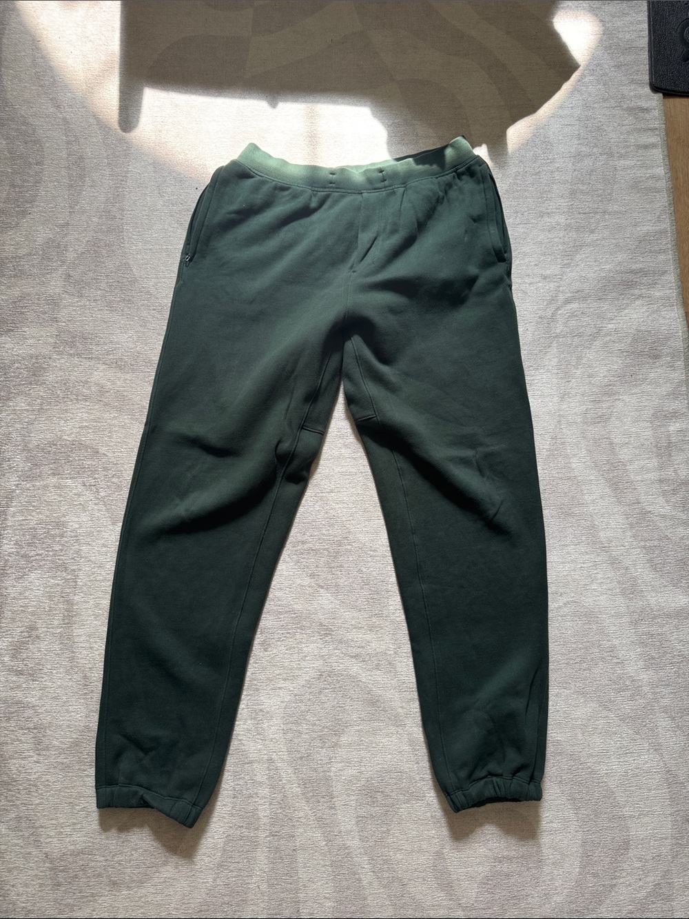 lululemon athletica Mens Dark Green Jogger Sweatpants